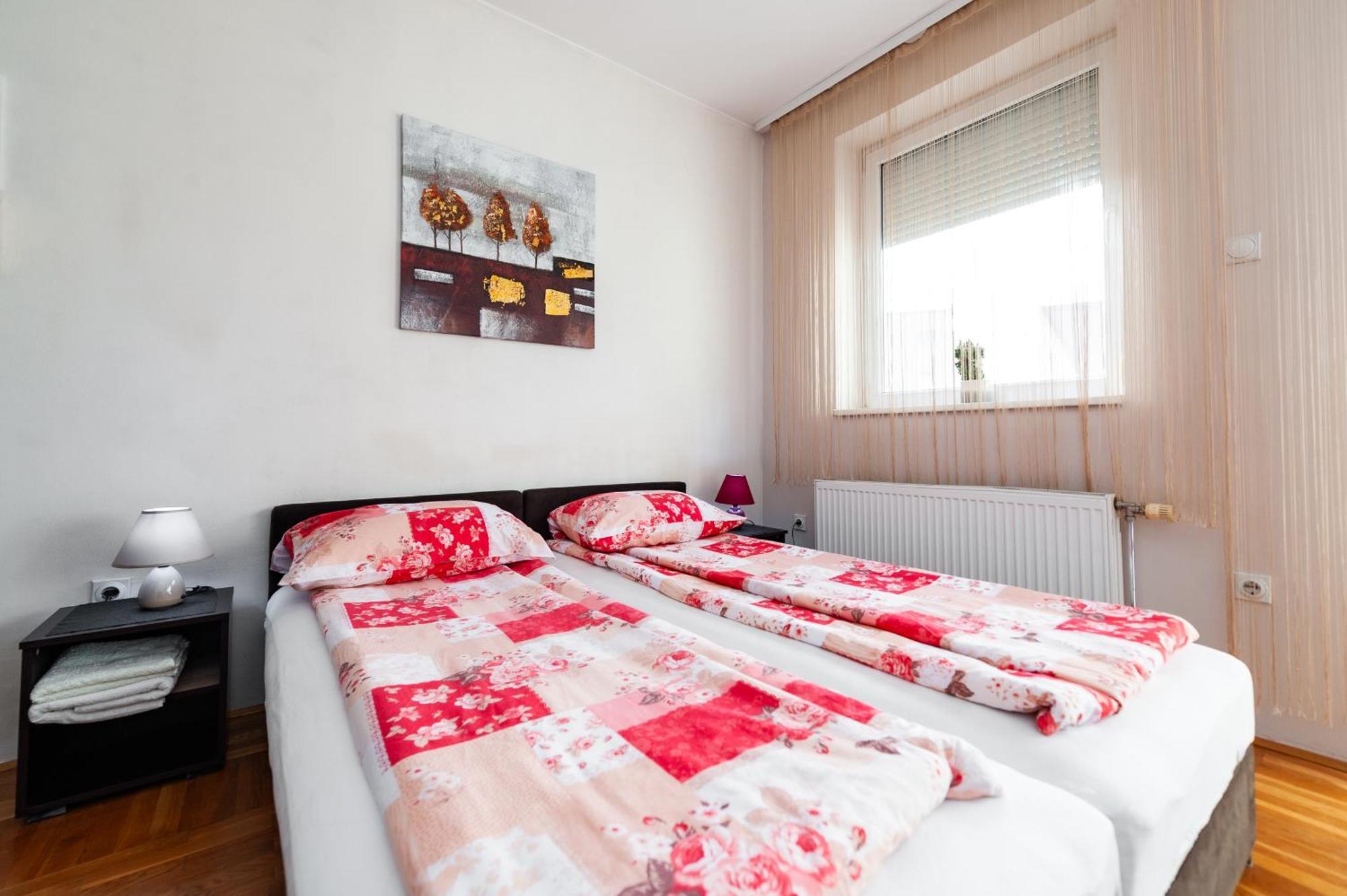 Momo'S Studio Apartment Subotica Dış mekan fotoğraf