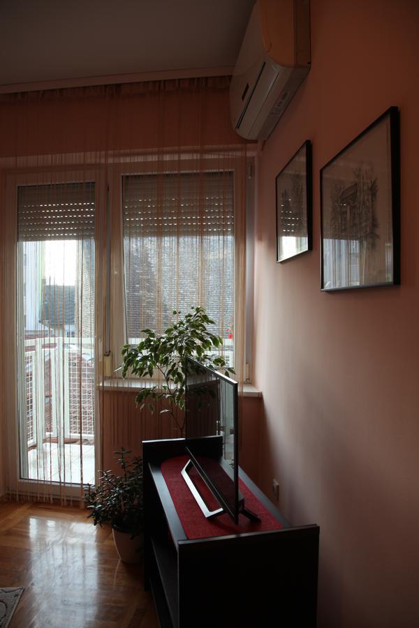 Momo'S Studio Apartment Subotica Dış mekan fotoğraf